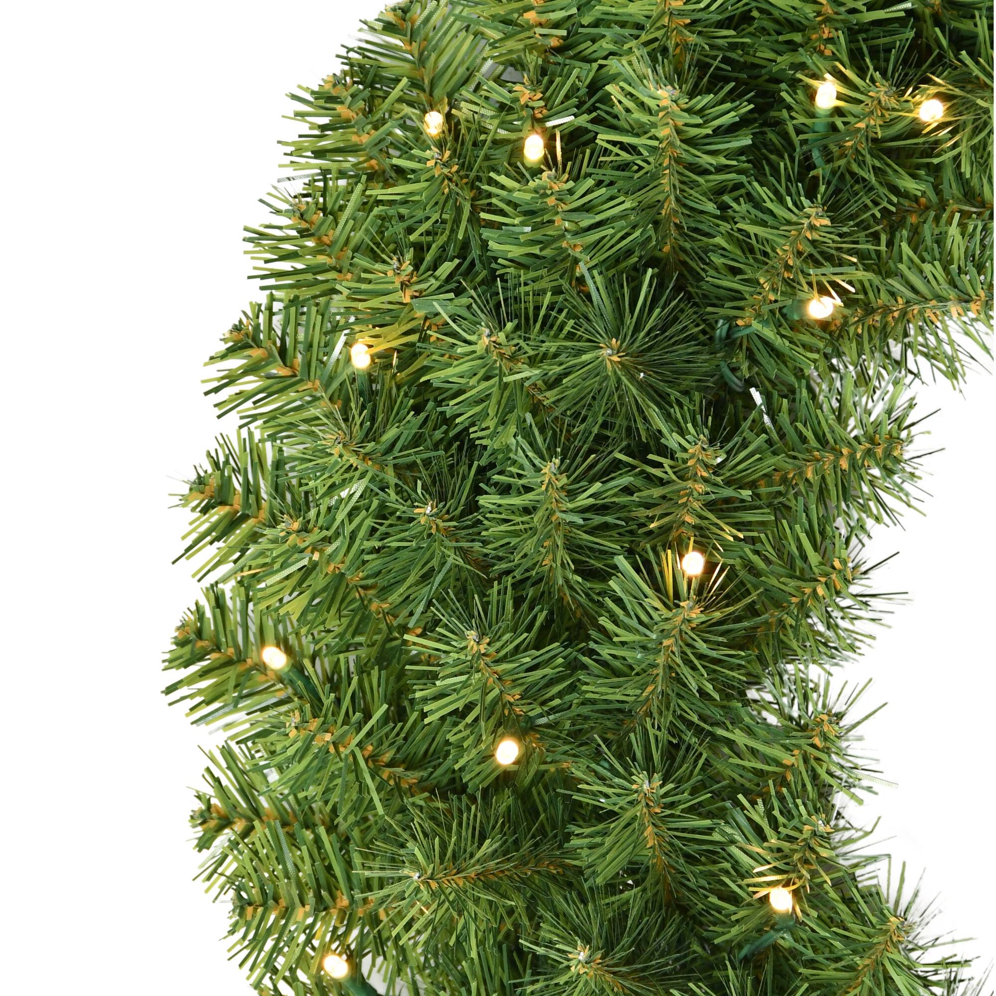 24" Pre-Lit Artificial Christmas Battery-Operated Wreath